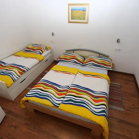 Apartment With Wifi Basanija, Umag - 7148 *