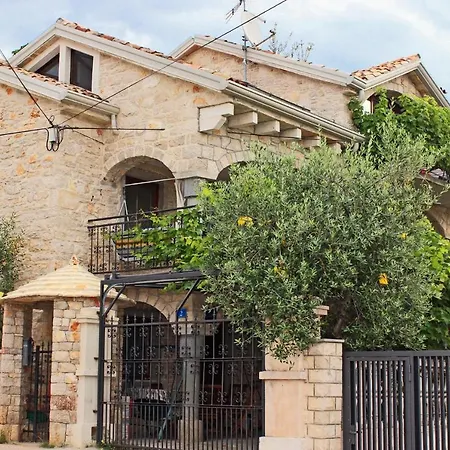 With Wifi Basanija, Umag - 7148 Apartment *